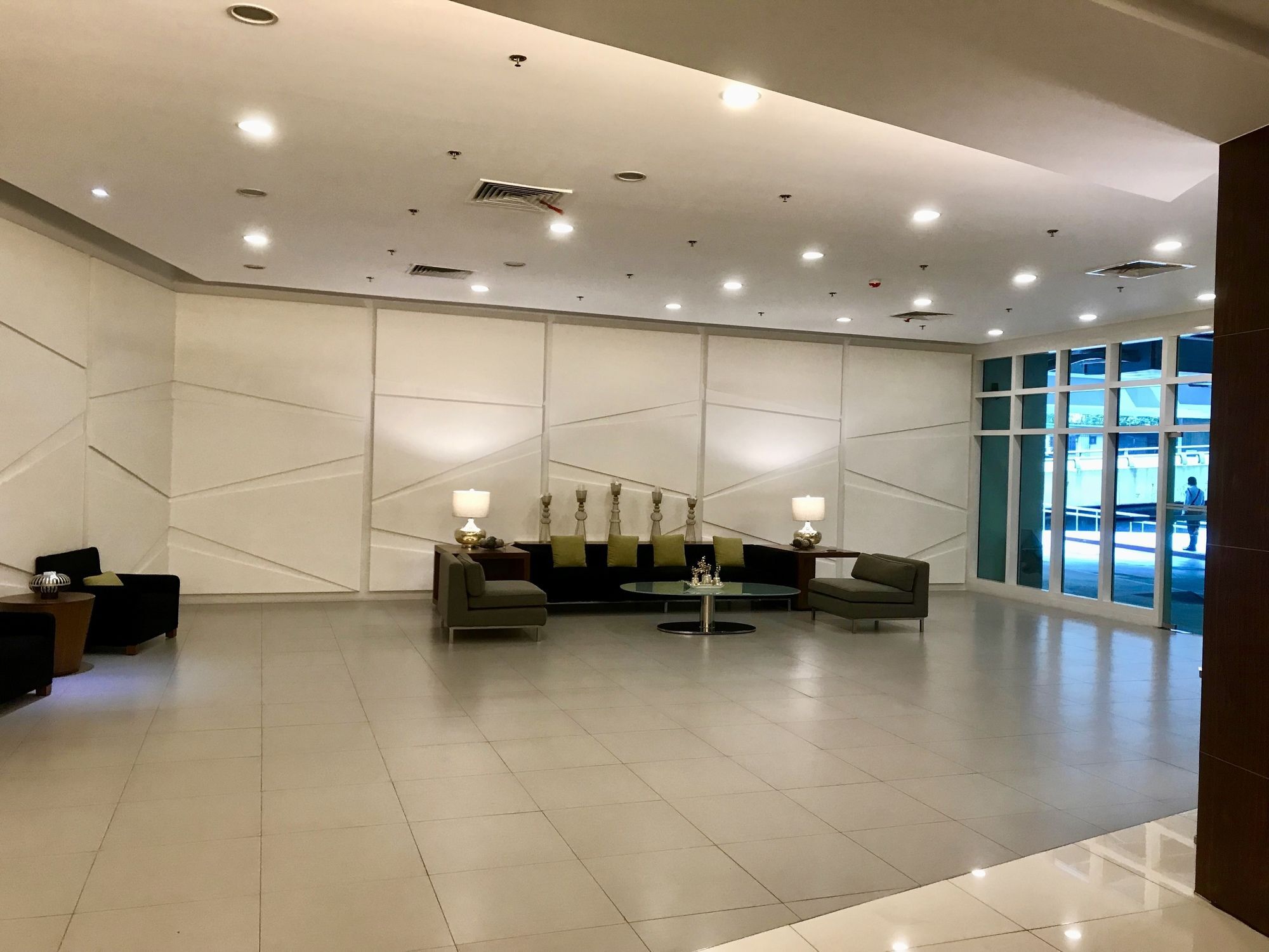 The Beacon Serviced Residences Makati City Zewnętrze zdjęcie
