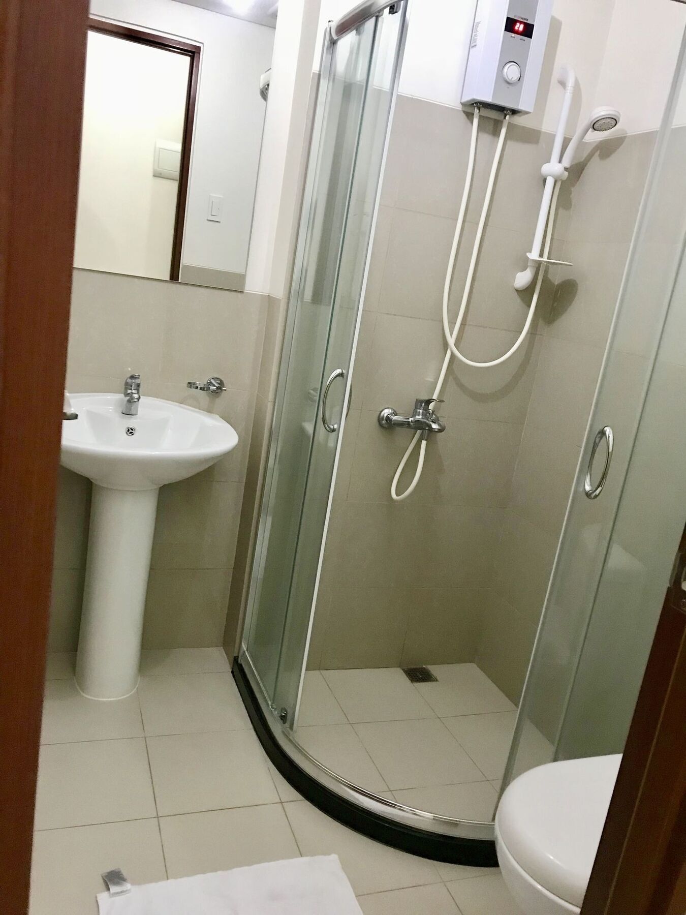 The Beacon Serviced Residences Makati City Zewnętrze zdjęcie